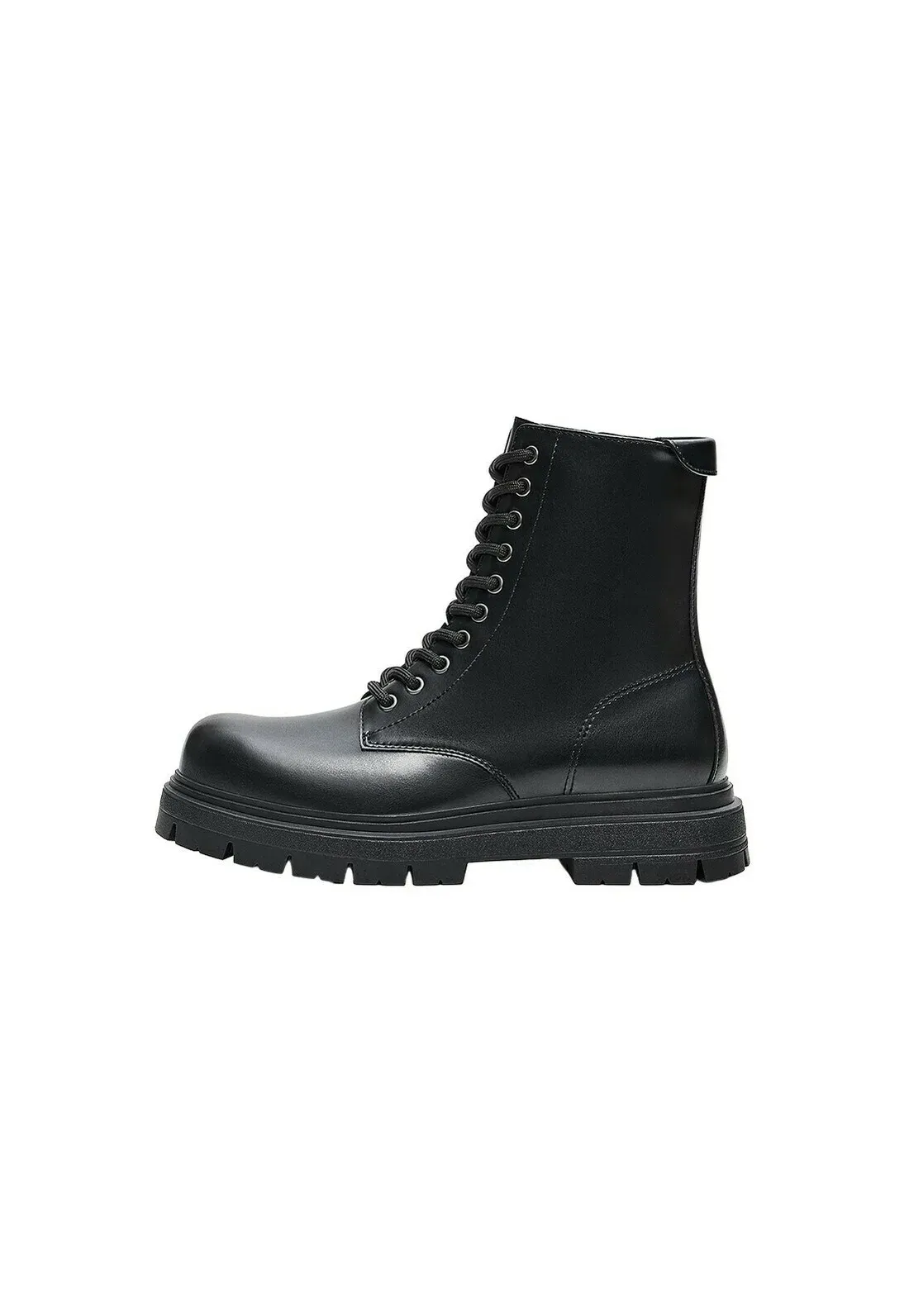 Bershka Bottes cheville lacées à talons bas noires