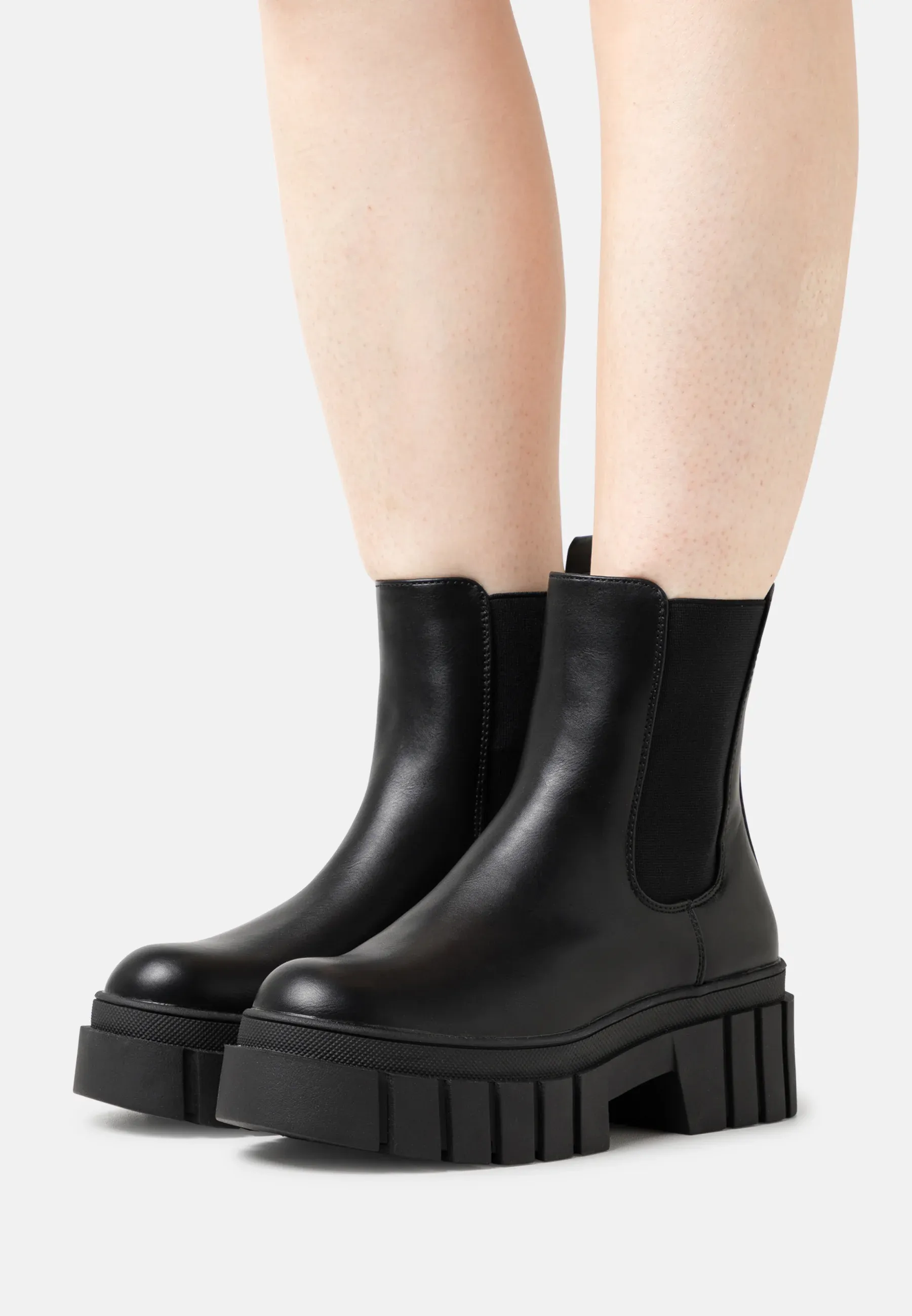 Seulement des chaussures Onlbaiza Bottes épaisses Stivaletti à plateau Noir