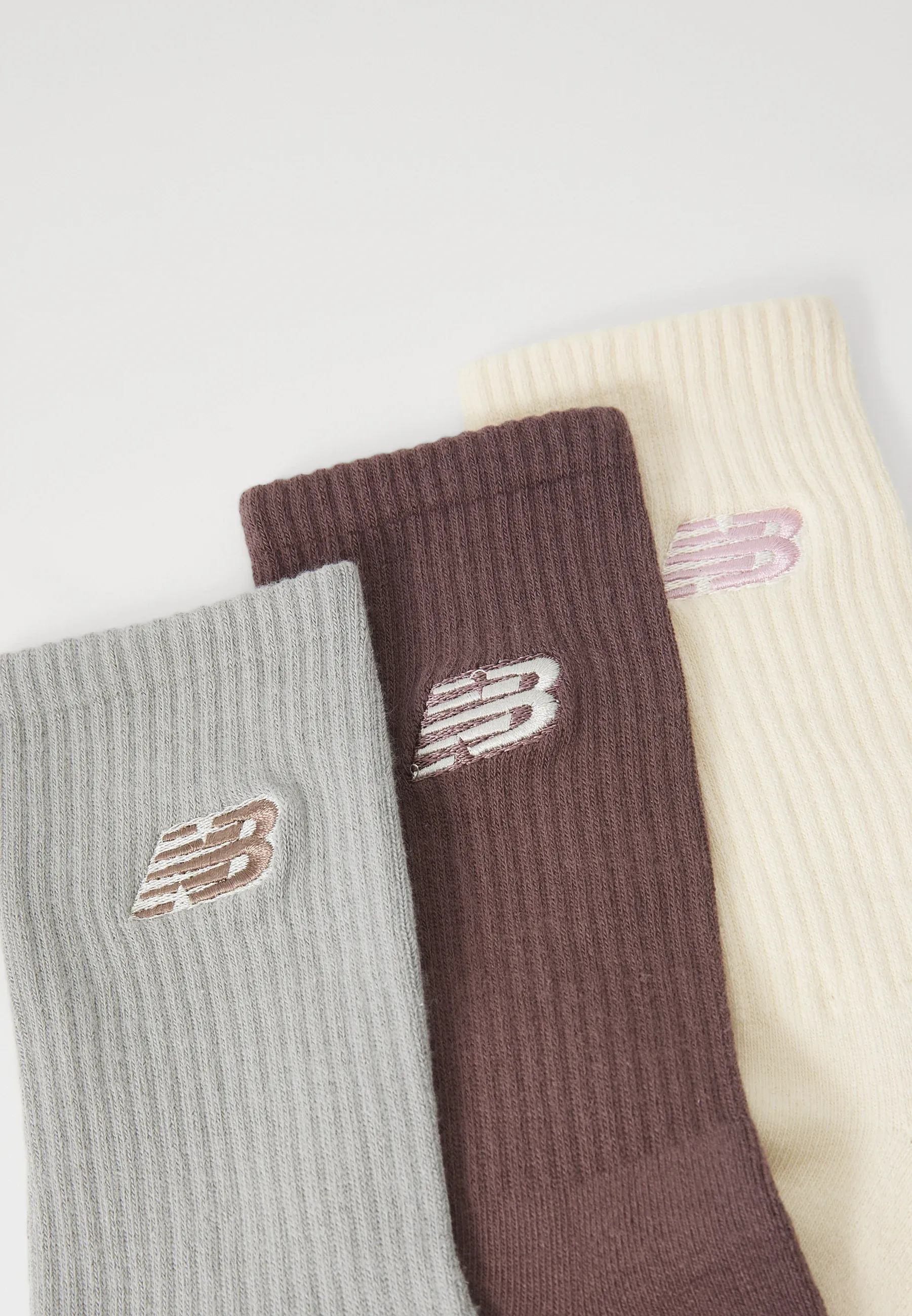 New Balance Logo Brodé Mi-cuisse Unisexe 3 Pièces Chaussettes Multicolores