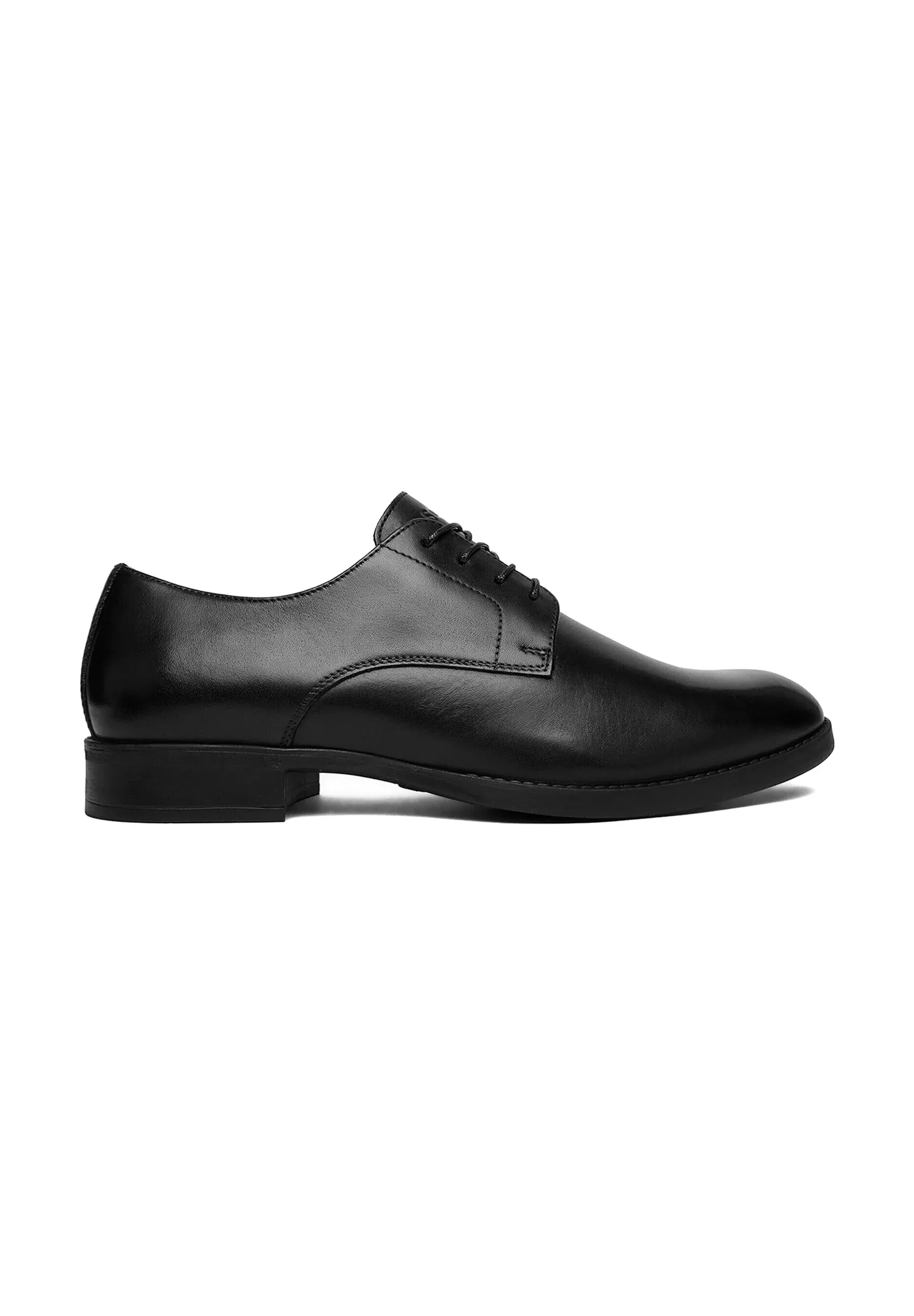 Lasocki Chaussures basses homme Lasocki noires 5907964433675 Classiques noires