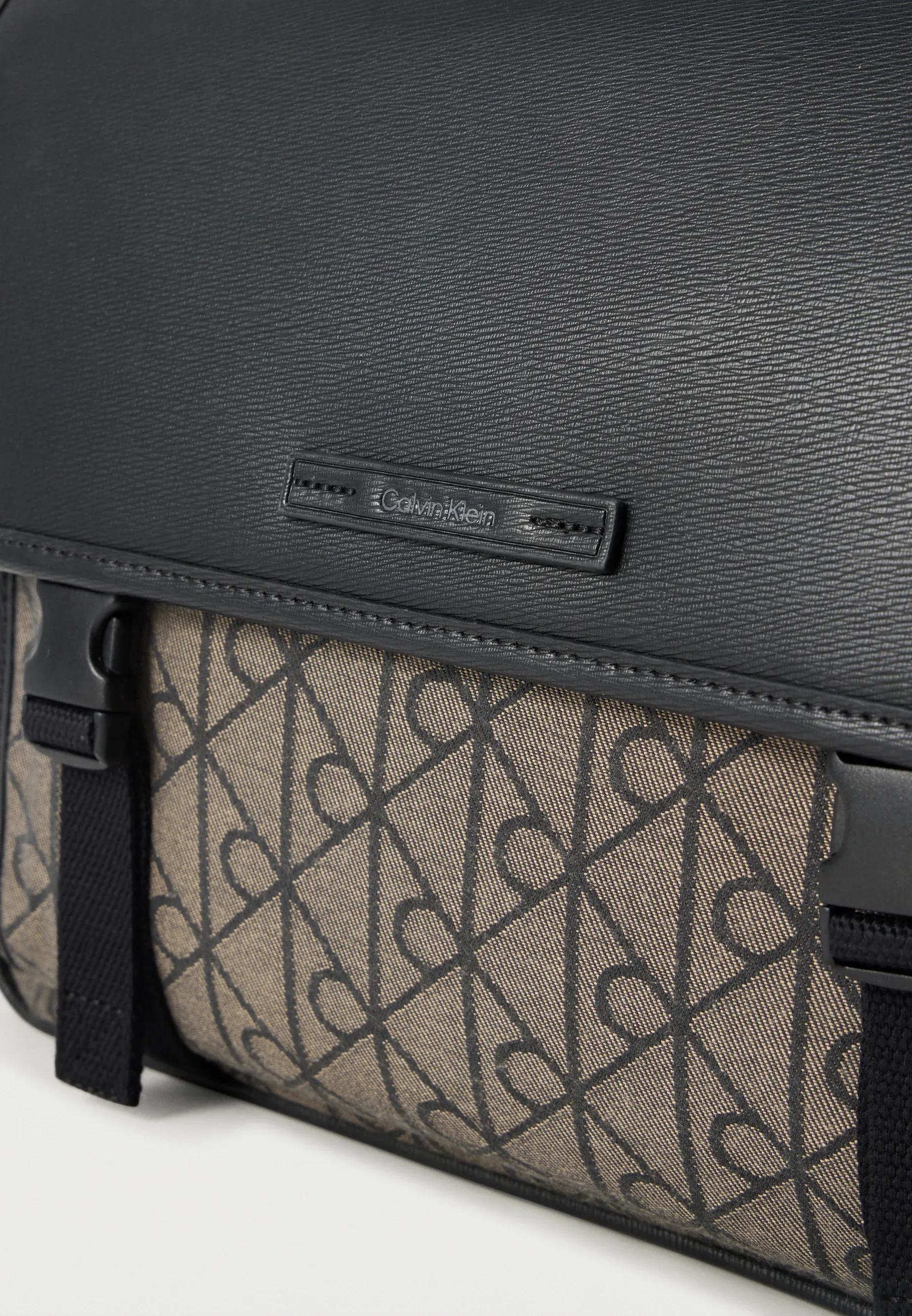Calvin Klein Laptop Flap Borsa Porta Pc Lotus Beigeblack
