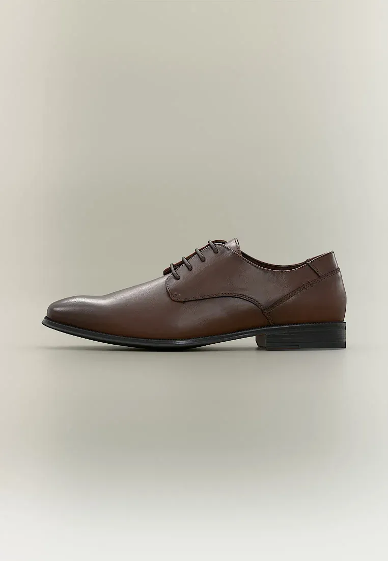Pier One Stringate Brun Foncé
