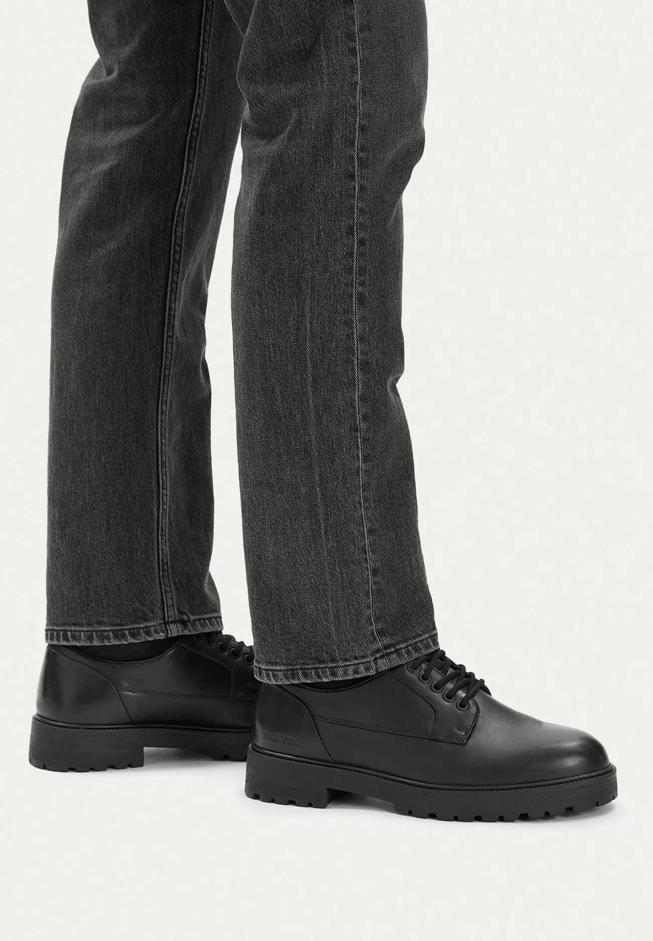 Badura Stringate Noir