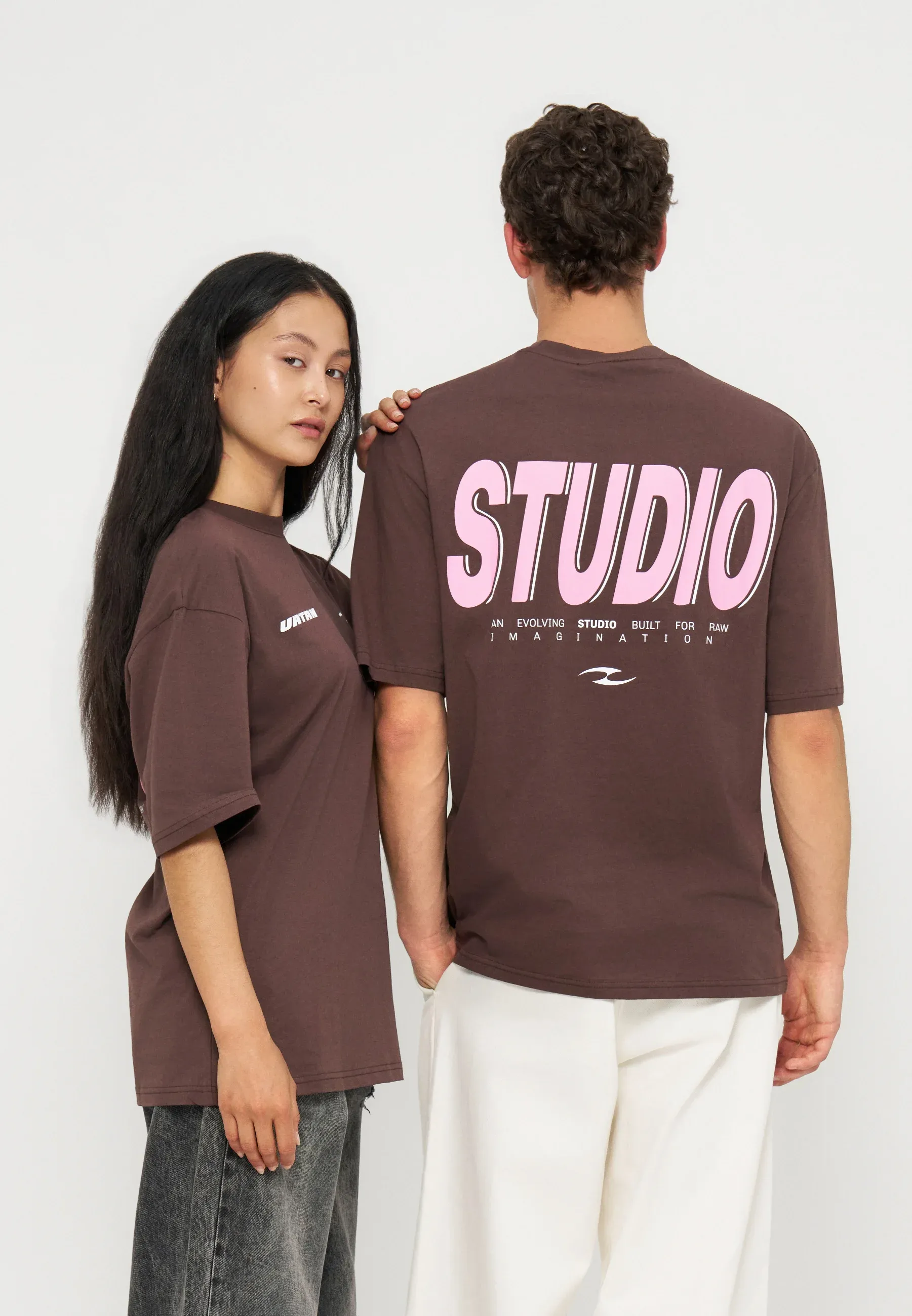 T-shirt unisexe Yourturn avec impression marron