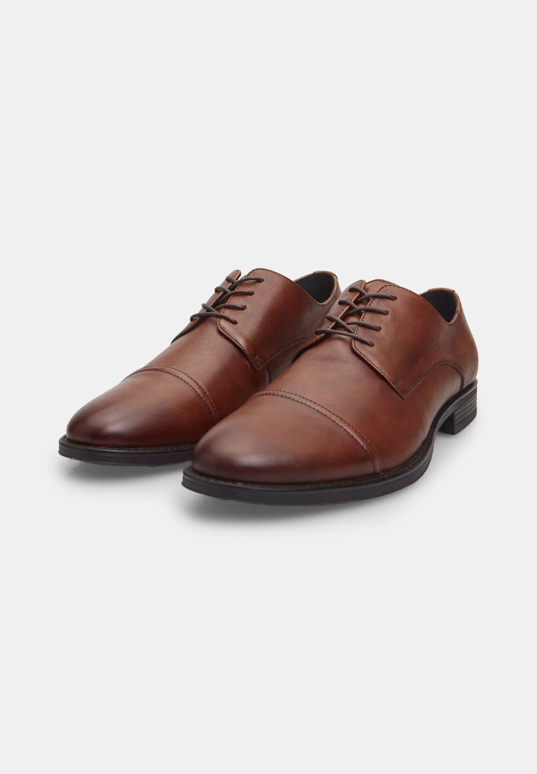 Bata Chaussures à lacets Tan