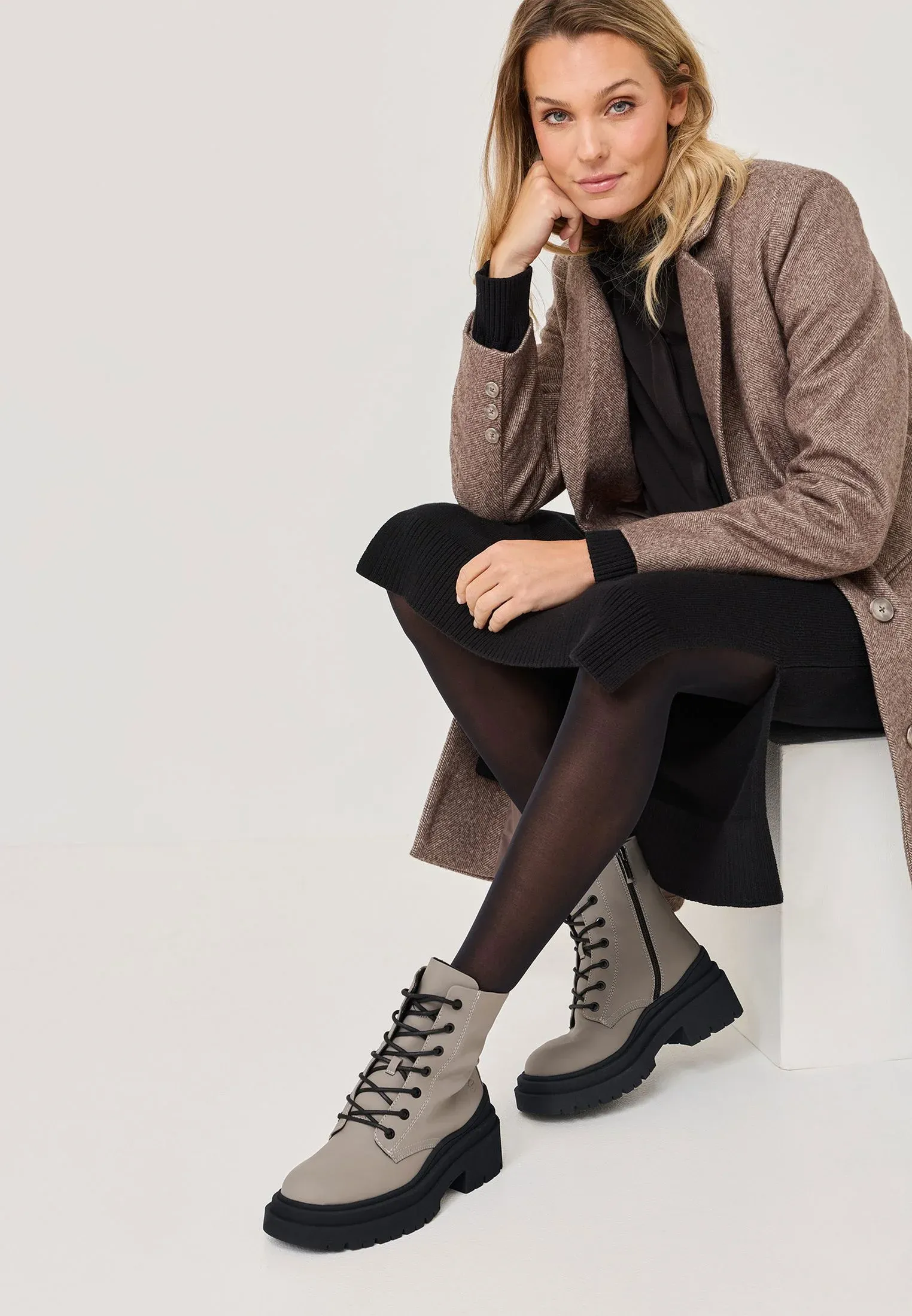 Tamaris Bottes à lacets Taupe