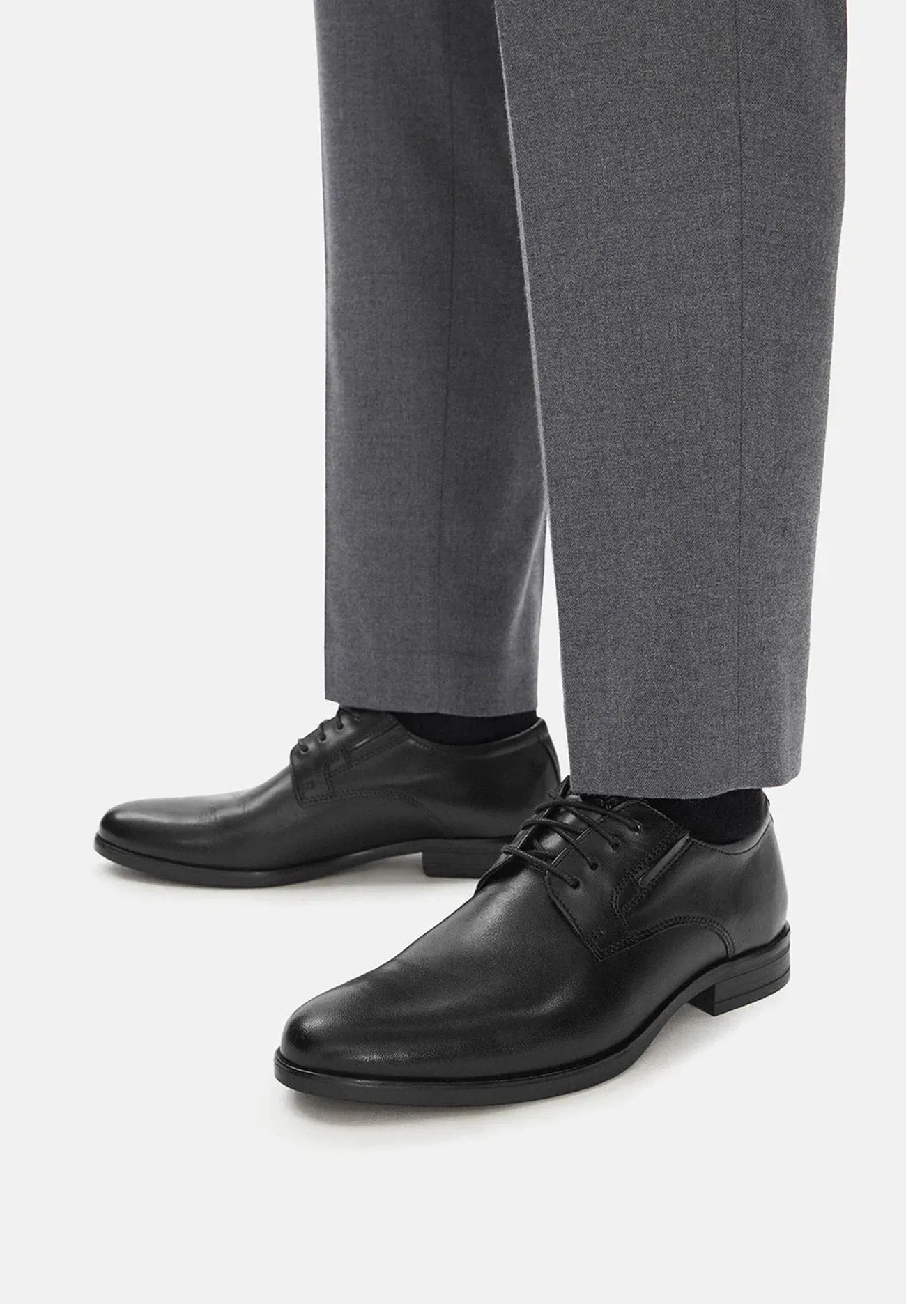 Lasocki Chaussures basses homme Lasocki noires 5907964144427 Classiques noires