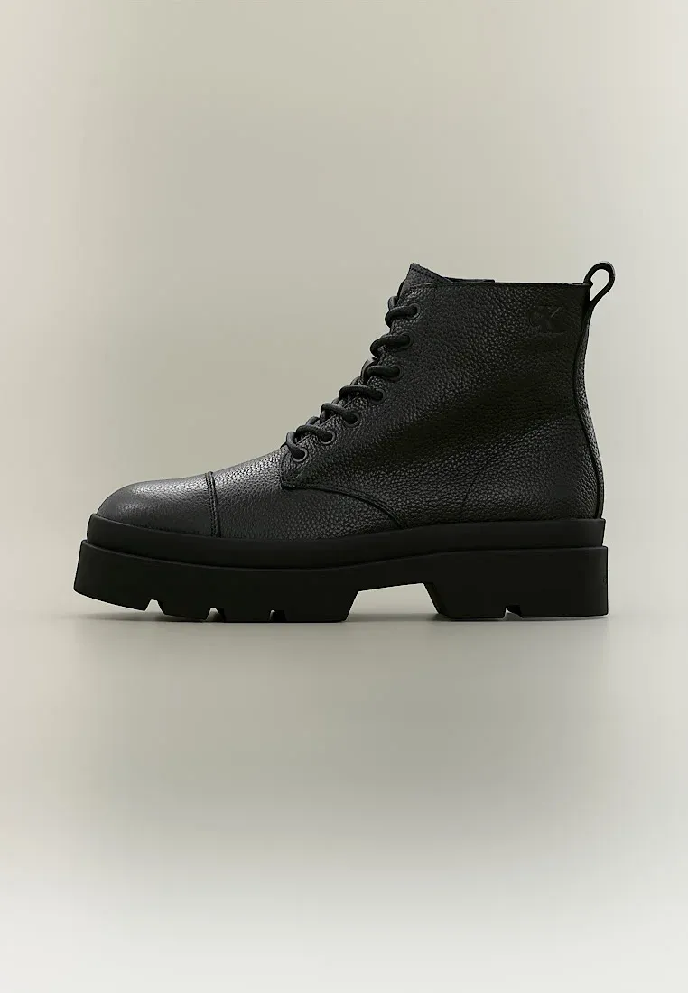 Calvin Klein Lugged Mid Lace Up Bottes à lacets à motif triple noir