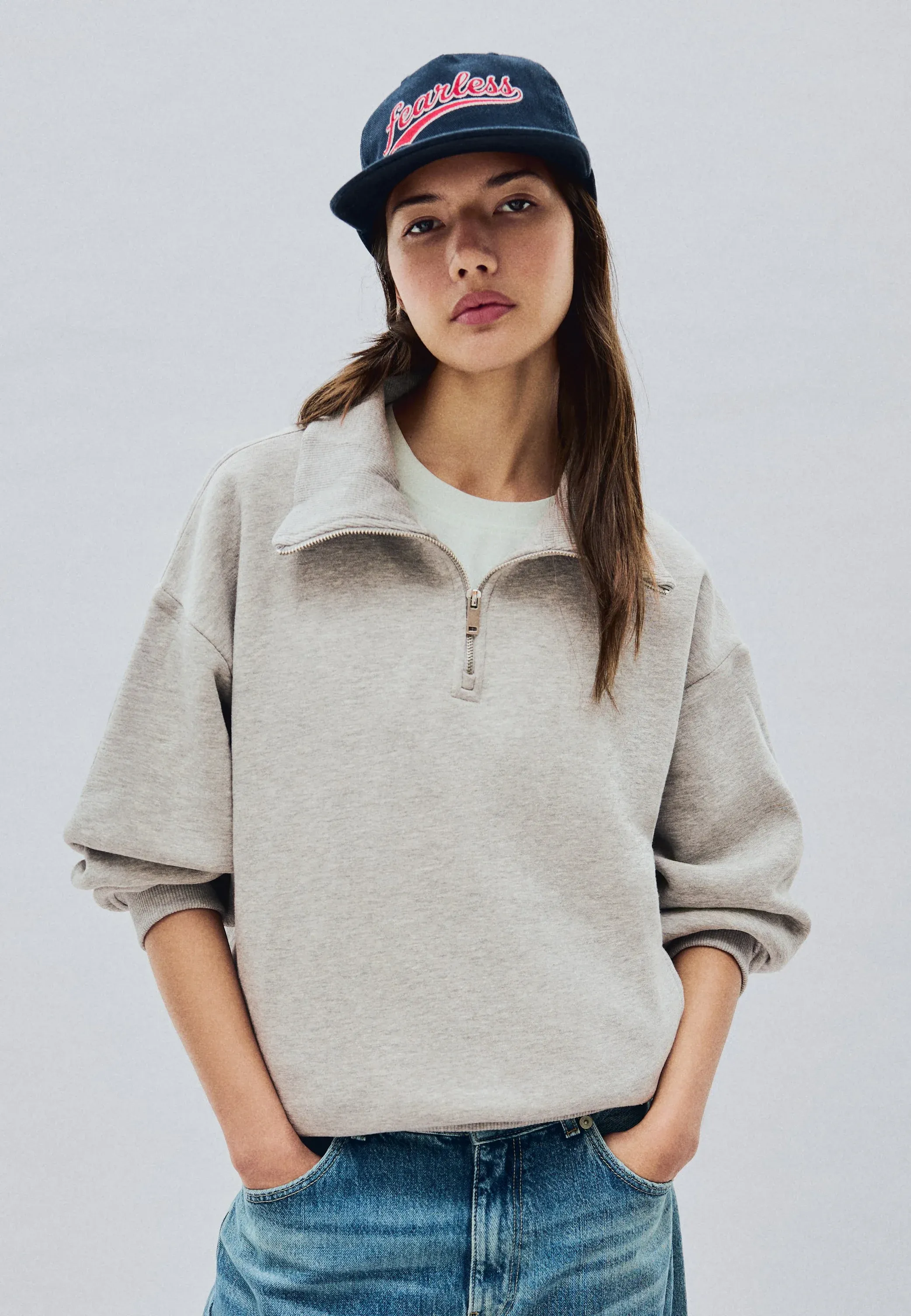 Sweat à col montant avec fermeture éclair Bershka - Felpa - gris foncé