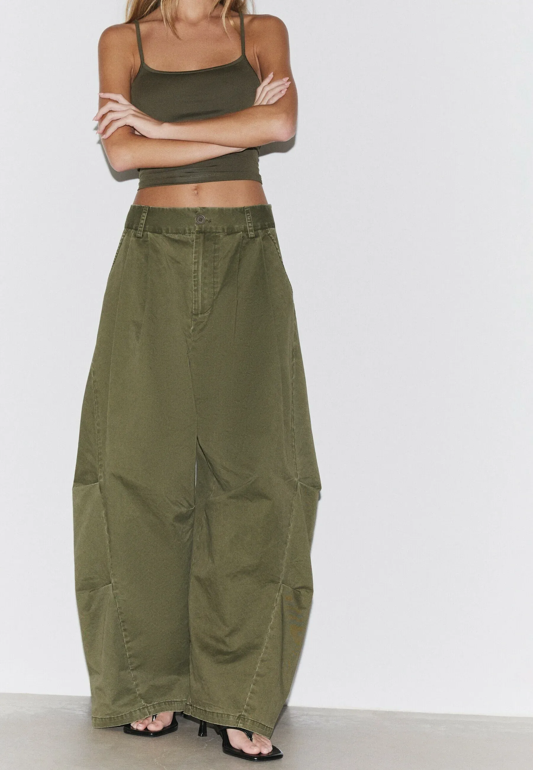 Stradivarius Pantalons Khaki