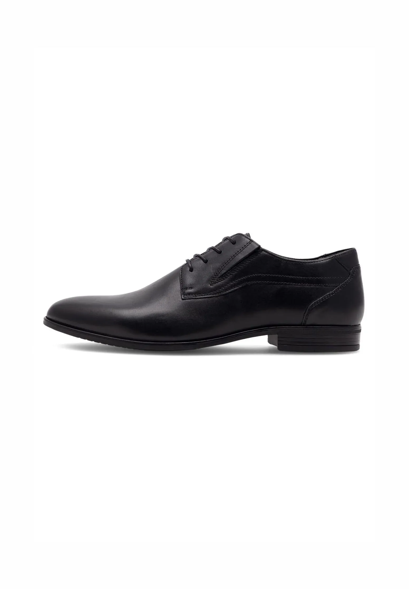 Lasocki Chaussures basses homme Lasocki noires 5907964500452 à lacets noires